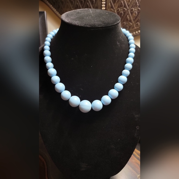 Vintage Jewelry - Vintage Wooden Graduated Bead Necklace